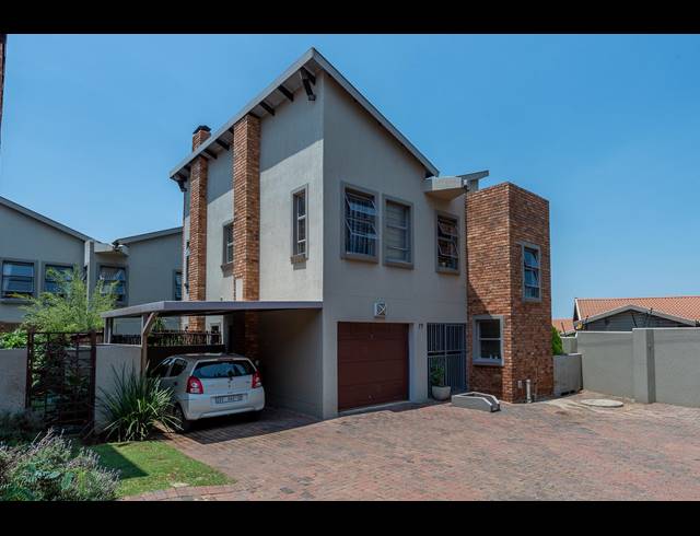 3 BEDROOM TOWNHOUSE SOLD IN MEYERSDAL